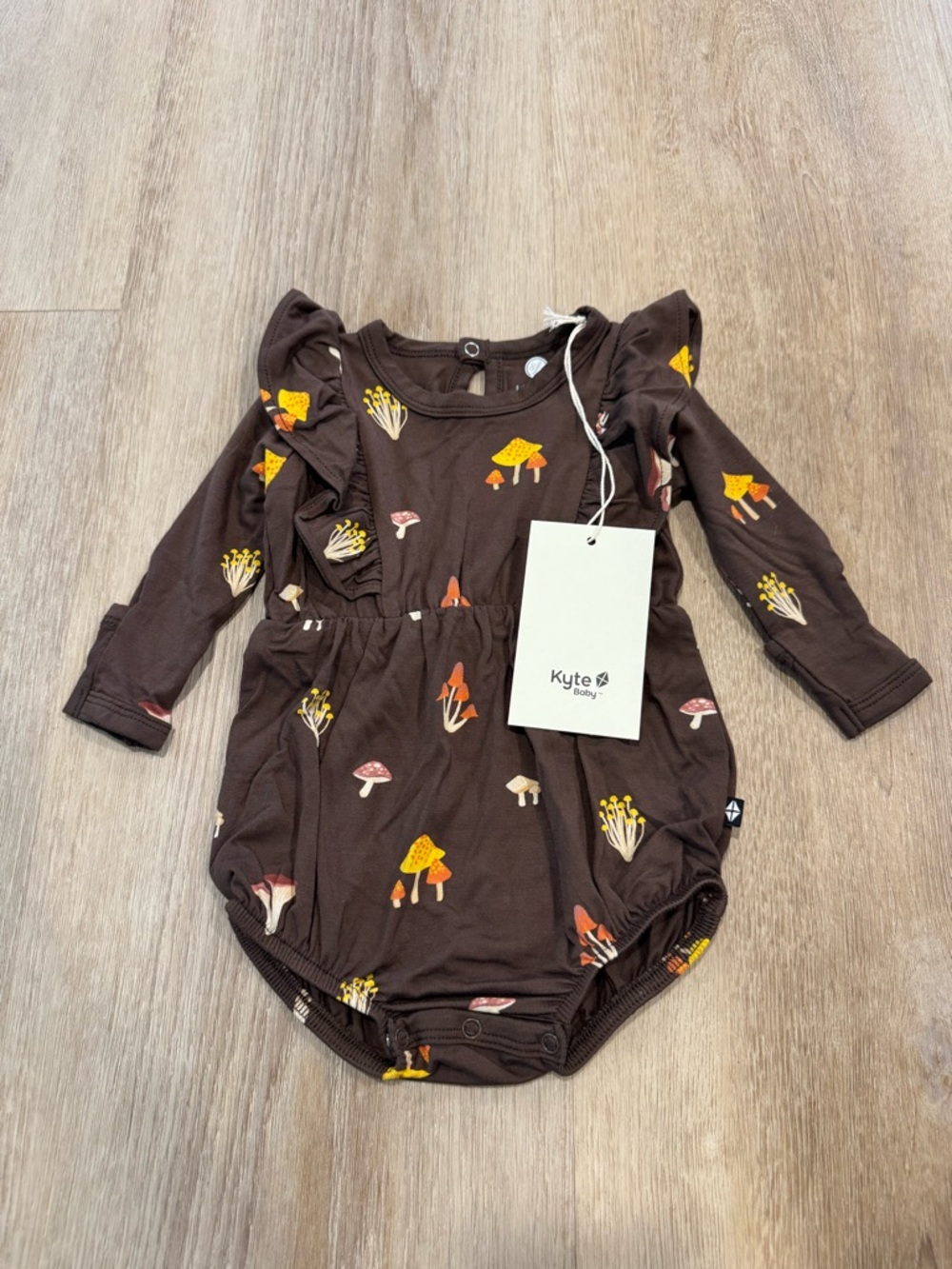 NWT Kyte BABY Bamboo Brown Mushroom Print Long-Sleeve Bubble Onesie